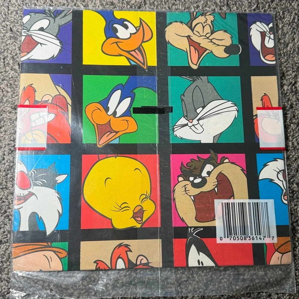 5/$25 VINTAGE Birthday Wrapping Paper Looney Tunes